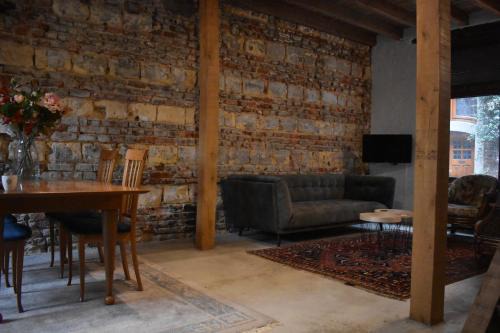 Roermond Apartment | Discover Roermond Uniek Stadspand - Guest Rated 9.5/10