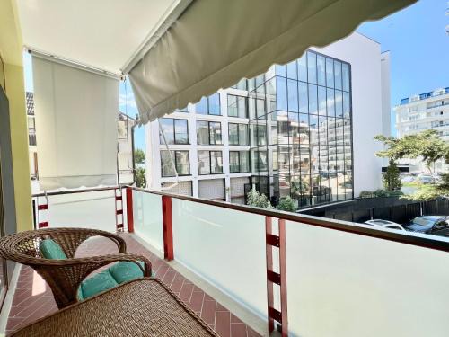 Golem Apartment | Oceanfront Rolling Apartment Golem - Rated 10/10, Family-Friendly