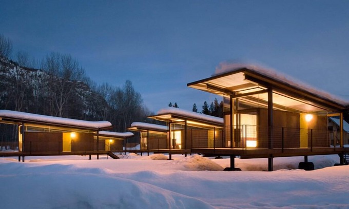Winthrop RV Rental | Pet-Friendly Retreat at Rolling Huts with Kitchen Amenities