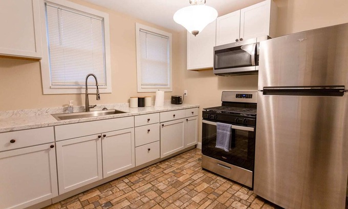 Norwood House | Cozy 1 Bed House - Experience Super Host Hospitality