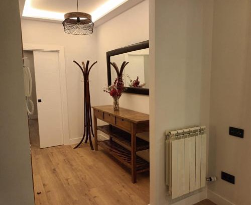 Leon City Centre Apartment | Child-Friendly Comfort at Apartamento Roma 8 - Rated 9.7