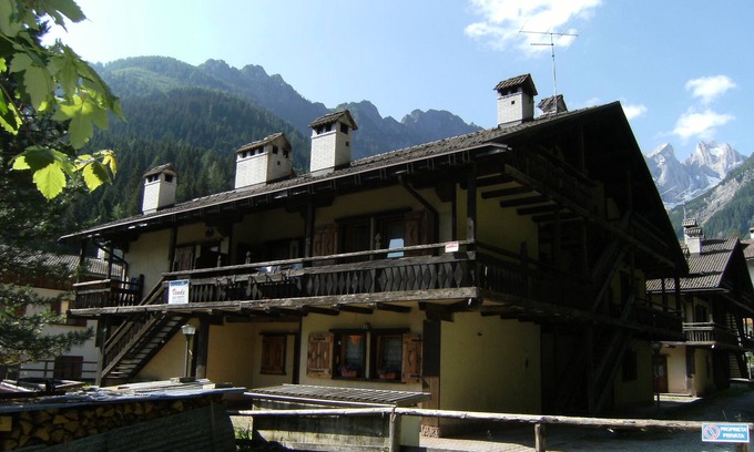Pie Falcade House | Cozy 6C Chalet in the Heart of the Dolomites with Ocean View