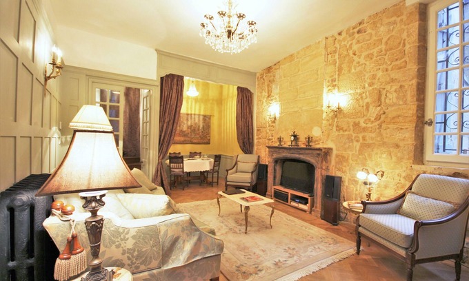 Sarlat-la-Caneda House | Romantic Hideaway with Spa and Breakfast in Sarlat