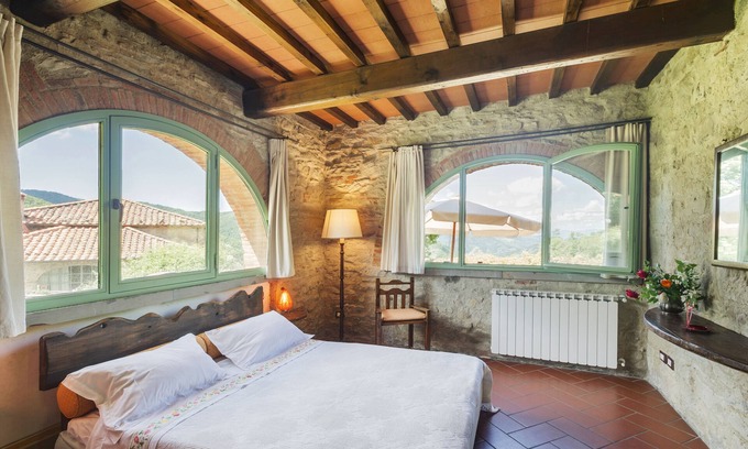 Londa Other | Intimate Villa Retreat with Pool in Chianti Rufina