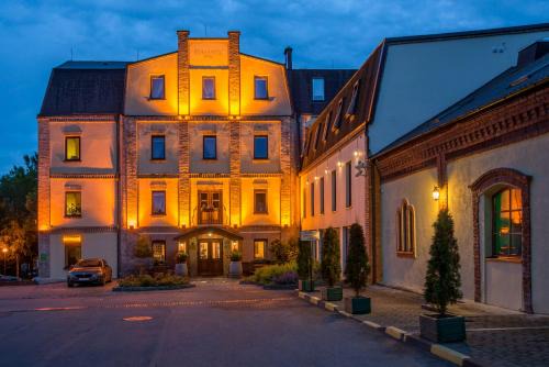 Panevezys Hotel | Romantic Boutique Hotel & Spa with Pet-Friendly Amenities