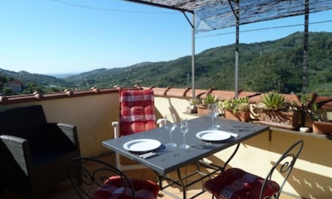 Isolalunga Apartment | Serene Castellino Vacation Apartment with Ocean View Terrace