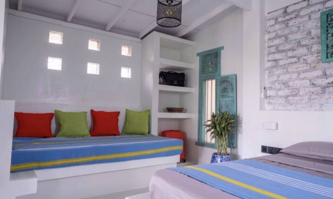 Mirissa House | Chic Bungalow Mirissa - Steps from the Beach & Family-Friendly