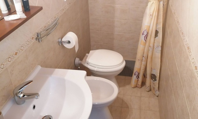 Old Town Apartment | Romantic Cottage in Bari's Historic Center with Breakfast