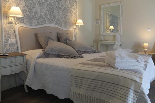 Colombare House | Enchanting Romantic Home with Breakfast & Kitchen Amenities