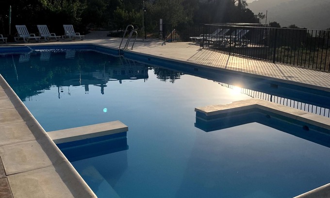Laroya Apartment | Romantic Getaway for 2-4 with Jacuzzi & Pool Access