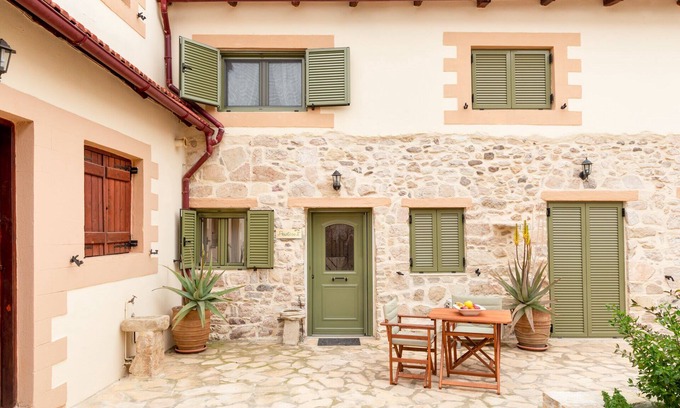 Tymbaki House | Cozy Retreat at Priotissa II with Oceanfront Views