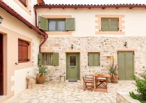 Tymbaki Apartment | Enchanting Priotissa II: Guest Rated 9.6 & Child Friendly