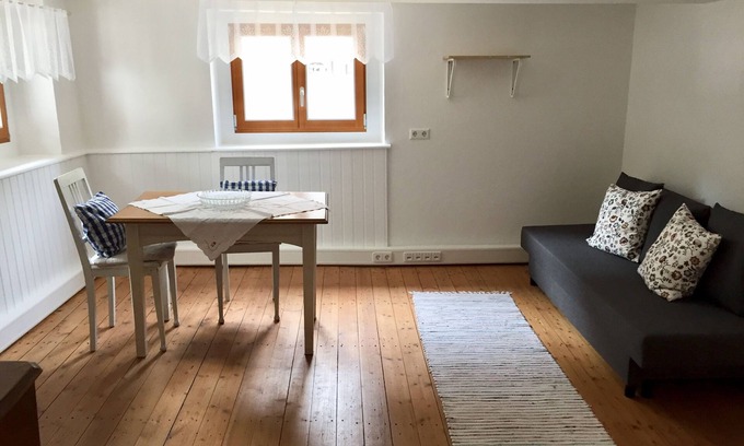 Herdern-Nord Apartment | Charming Holiday Apartment in Freiburg-Herdern Square