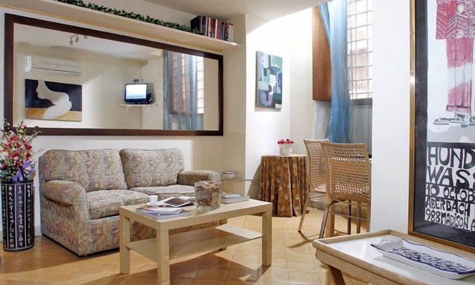 Rione V Ponte Apartment | Romantic Mirò Loft with Spa & Breakfast in Central Rome