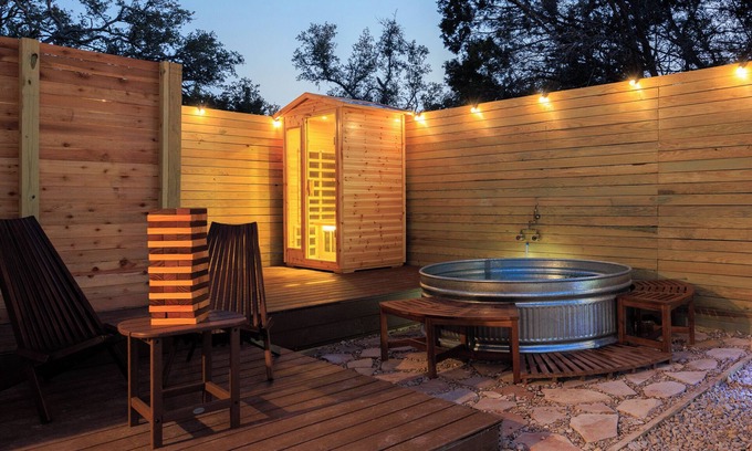 Wimberley Resort | Romantic Luxury Retreat-hot/cold pool & sauna