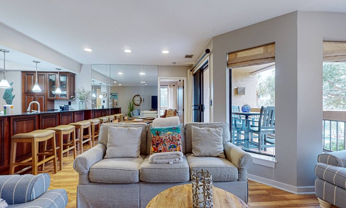 Shelter Cove Condo | Serene Marina View Condo with Balconies & Pool Access