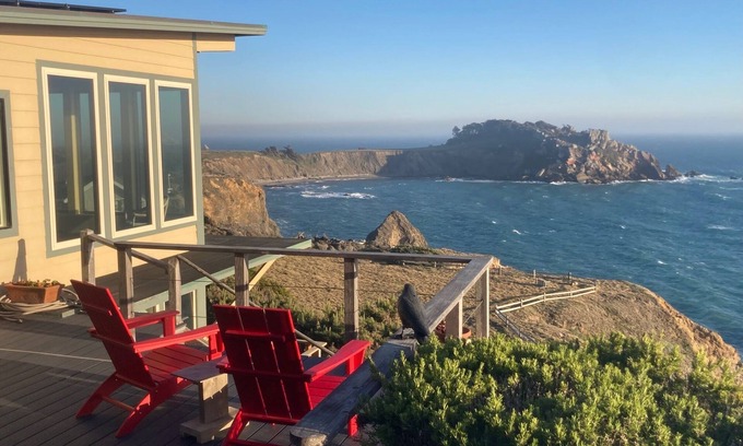 Gualala House | Oceanfront Retreat with Hot Tub & Breathtaking Sea Views