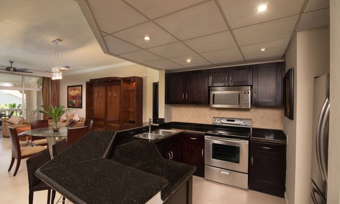 Los Brazos Resort | Romantic Presidential Villa with Spa & Breakfast Included