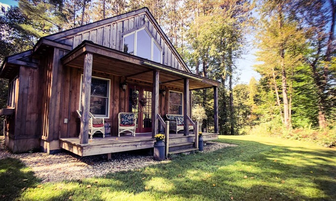 Bennington Cottage | Romantic Private Vermont Cottage, dogs welcome
