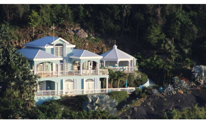 Estate Glucksberg and Grunwald Apartment | Romantic Oceanfront Apartment with Breathtaking Views