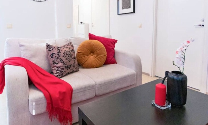 Leppavaara Apartment | Romantic Sauna Retreat Near Sello & Nature Perfect