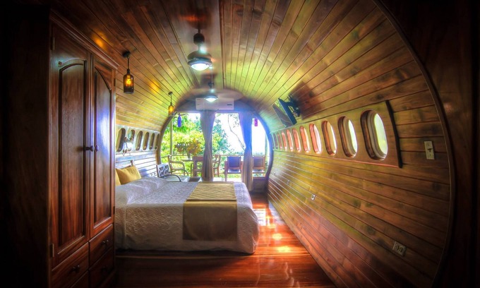 Manuel Antonio Cottage | Romantic Jungle Cottage with Private Tub & Ocean View