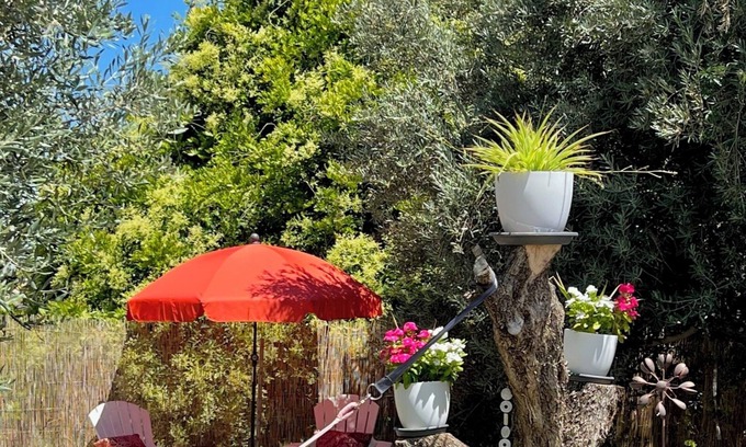 Los Carriones House | Romantic self-catering Cave House with spa bath, log fire