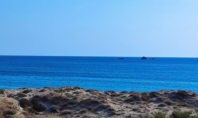 Plaka Apartment | Sea View Studio near Plaka Beach - Rated 10/10 by Guests