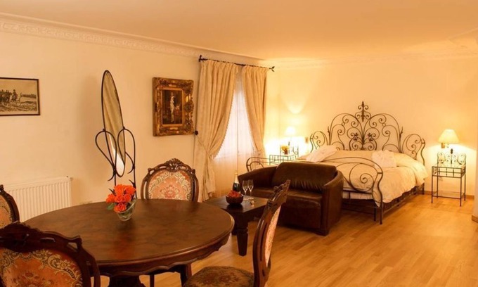 Kronenburg House | Romantic Suite at Burghaus and Villa Kronenburg Awaits