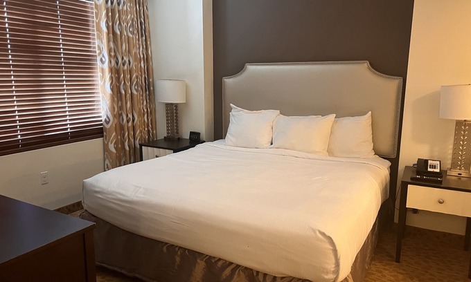 Enterprise Resort | Romantic Suite with Jet Tub Near Las Vegas Strip