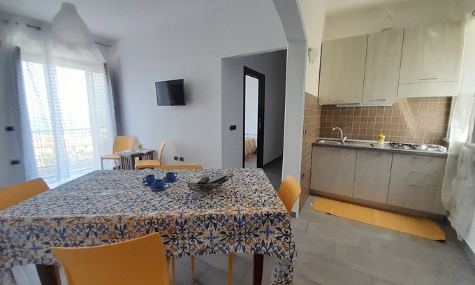 San Lucido Apartment | Romantic Getaway with Panoramic Views and Breakfast Included