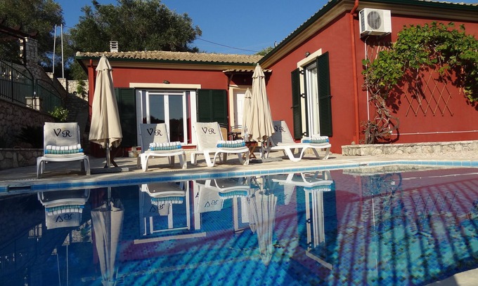 Agios Ioannis Villa | Romantic Villa with Private Pool, 10 Mins to Beach!