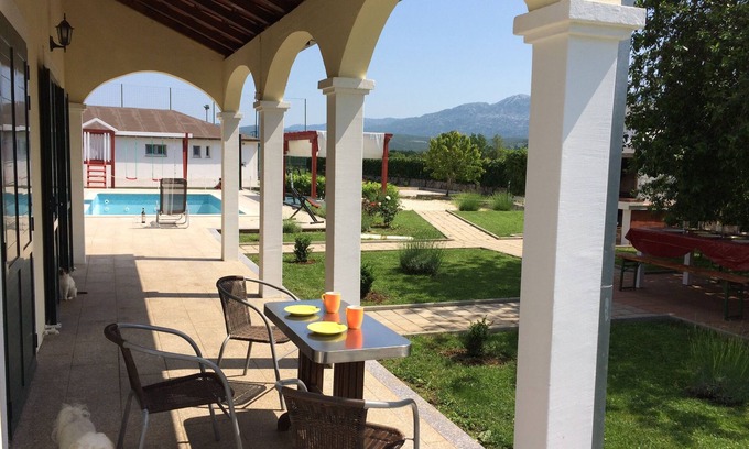 Dicmo Villa | Idyllic Villa Julia: Relaxing Pool & Family-Friendly Amenities