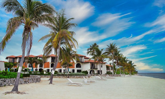 West Bay Villa | Seaside Retreat: Romantic Beach Walks & Oceanfront Views