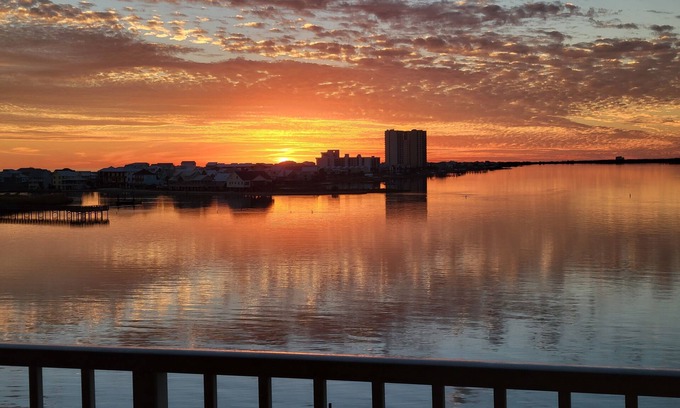Gulf Shores Condo | Romantic Waterfront Condo with Breathtaking Ocean Views