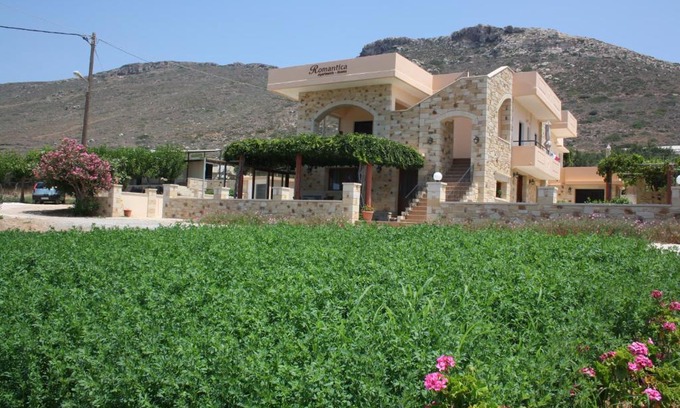 Falassarna Apartment | Family-Friendly Romantica Apartments with High Guest Rating