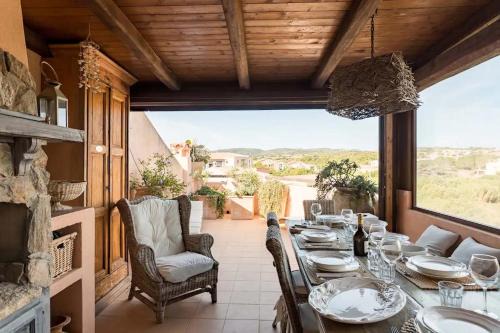 Porto Pozzo House | Oceanfront Escape: Romantico Appartamento Vista Mare