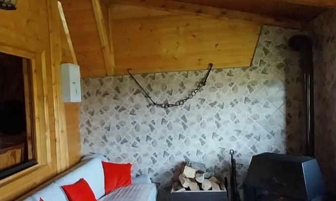 Savnik House | Escape to Romantika Vikendica for a Family Retreat