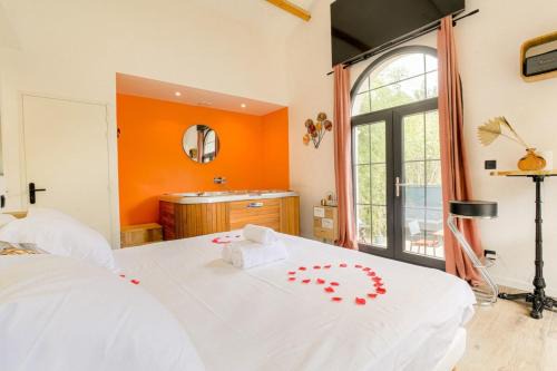 Dardilly House | Indulge in Romantique et Sensuelle with Hot Tub Bliss