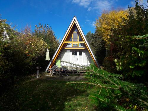 Neuhausen House | Cozy Nurdachhaus Surrounded by Nature for Family Getaways