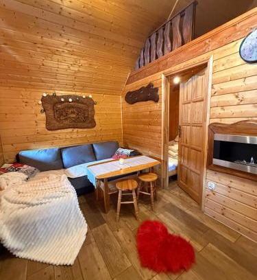 gmina Parzeczew House | Romantyczny Zakątek z Jacuzzi Duo