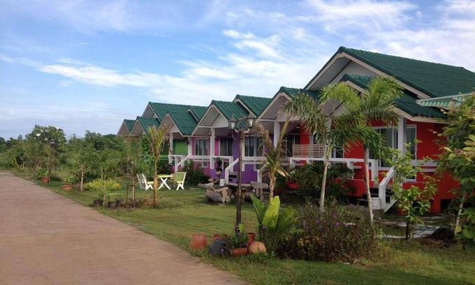 Sung Noen Hotel | Discover Rombaramee Villa Resort: Family-Friendly Retreat