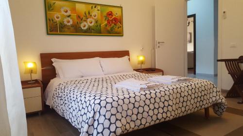 Zona XIX Casal Morena Apartment | Family-Friendly Rome Apartment D'Amata with Kitchen Amenities