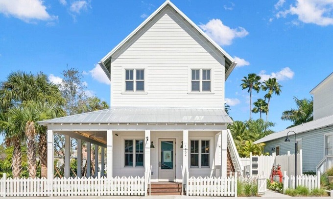Historic Ybor House | Cozy Romeo & Julieta Studios Near Vibrant 7th Ave