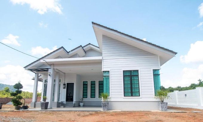 Marang House | Guest Rated 9.9: Romi Homestay Wakaf Tapai for Families