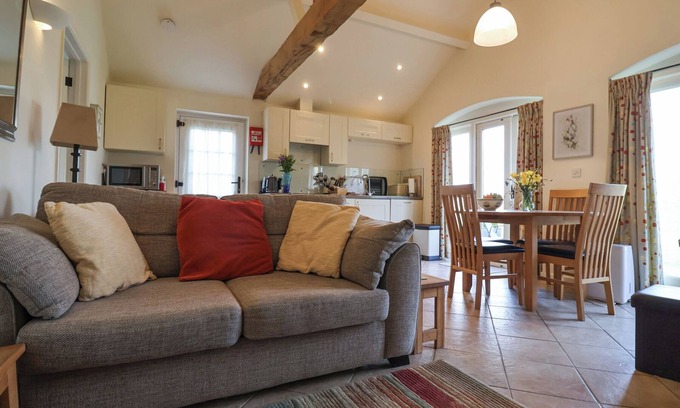 Hethel Cottage | Romulus