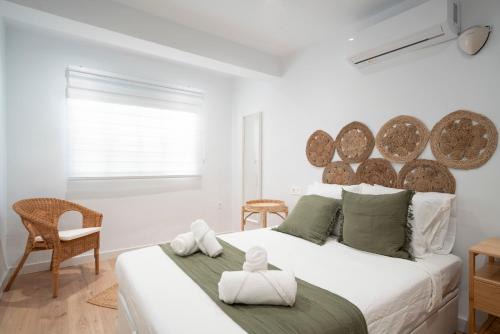 Angustias - Chana - Encina Apartment | Ronda Suites junto estación tren y hospitales