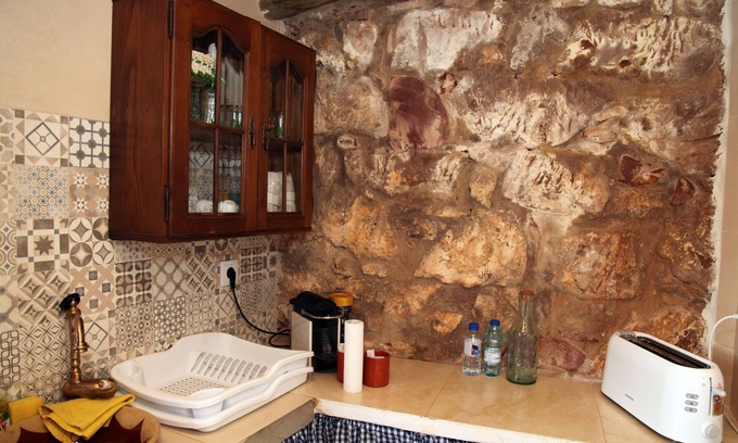 Sao Bartolomeu de Messines Apartment | Cozy Room with Balcony in Central Village - Ideal for Families