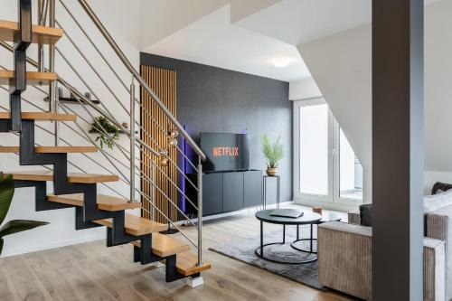 Rheda-Wiedenbruck Apartment | Stylish Apartment with WiFi, Jacuzzi, BBQ & Elevators
