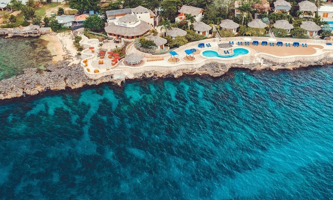 West End House | Enchanting RoofTop Handcrafted Stone Cottage with Pool & Restaurant